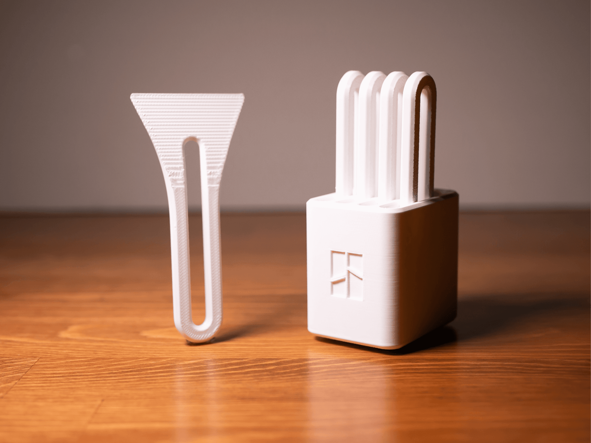 Bambu Bed Scraper & Stand (A1, P1S, X1C, H2S)